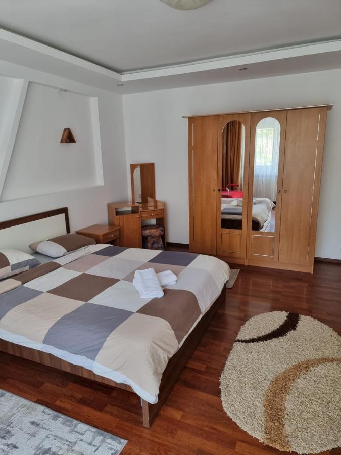 Apartamento Charming And Intimate Getaway In Bucharest - Near Unirii Square Exterior foto